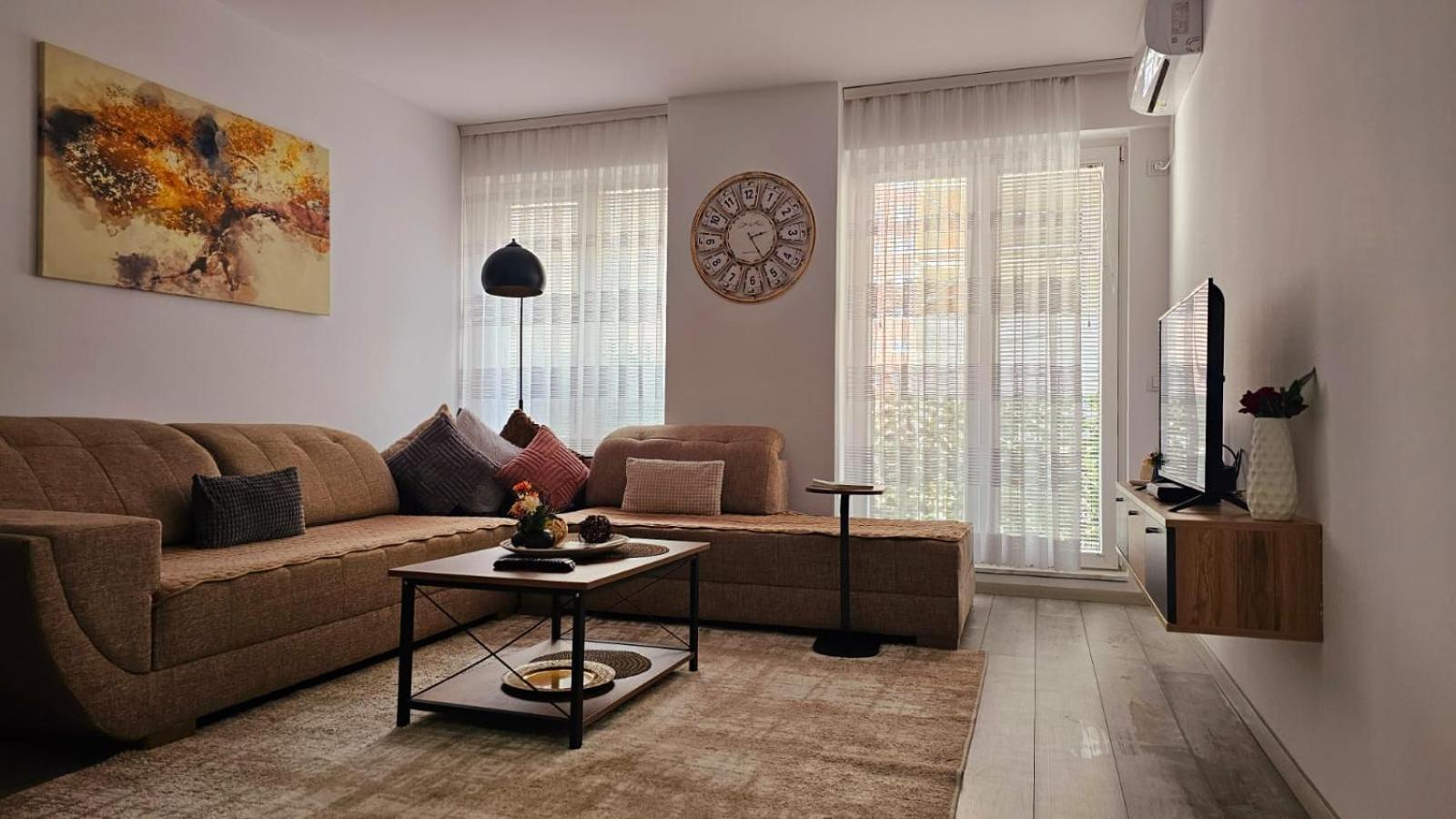 Superb 1 Bedroom In The Best Zone Of The City. Ferizaj Exterior foto
